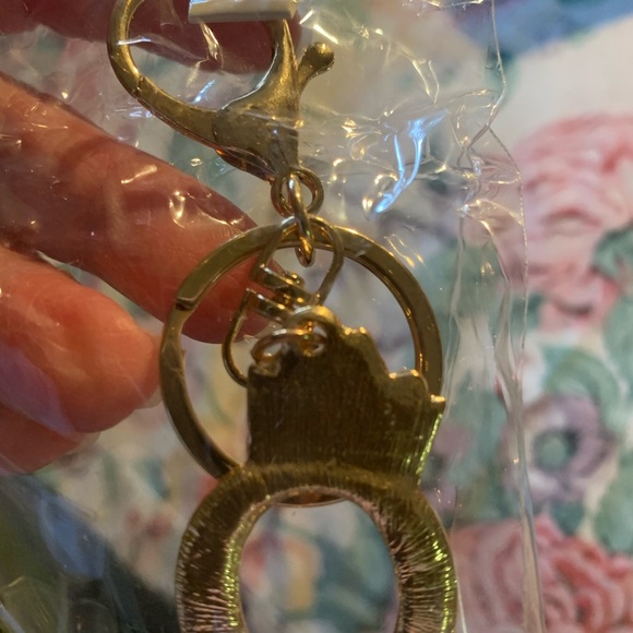 Pineapple Shape Keychain - Picture 2 of 2